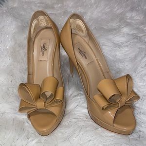 VALENTINO GARAVANI Pumps